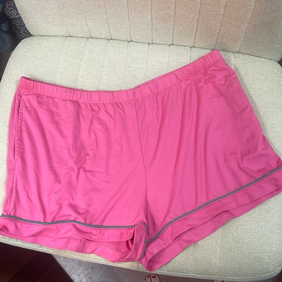 JOYSPUN pajama shirt and shorts set - Picture 3 of 4